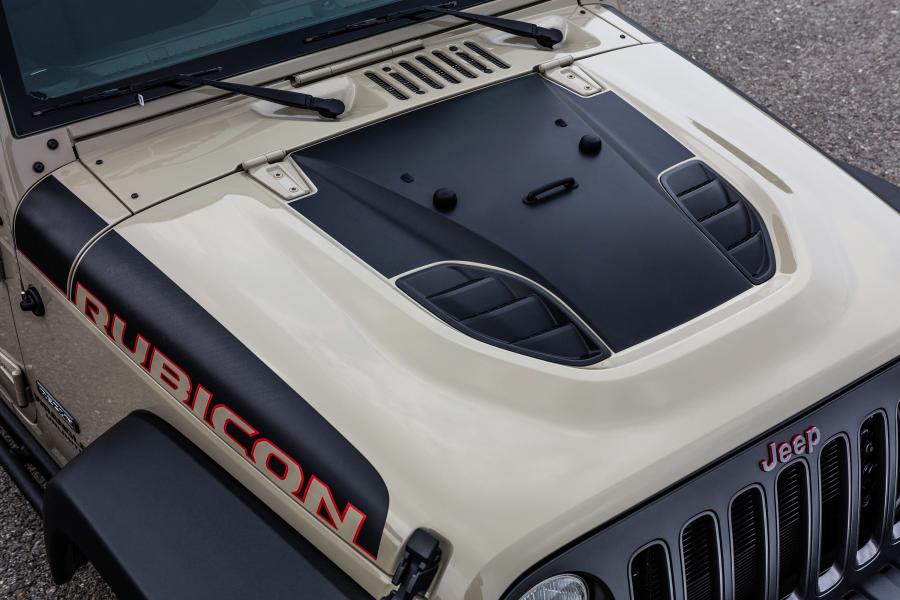 Детали экстерьера Jeep Wrangler Unlimited Rubicon Recon (JK) 2017 года  (CN) (фото 4 из 8)